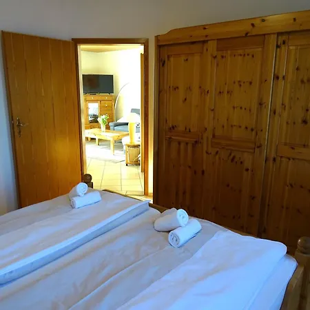 Specht - Haus Grauer Esel -1-