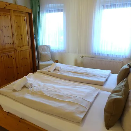 Specht - Haus Grauer Esel -1- * דאהמה